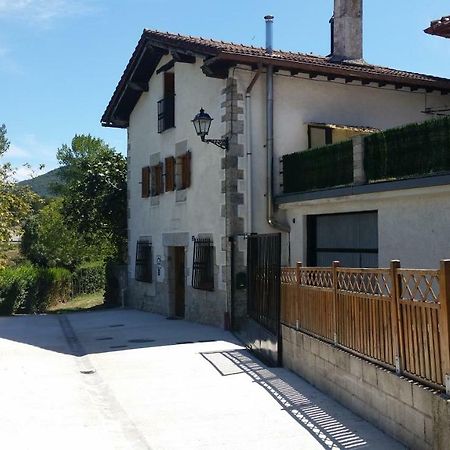 Casa Rural Zubiarena Satrustegui ภายนอก รูปภาพ